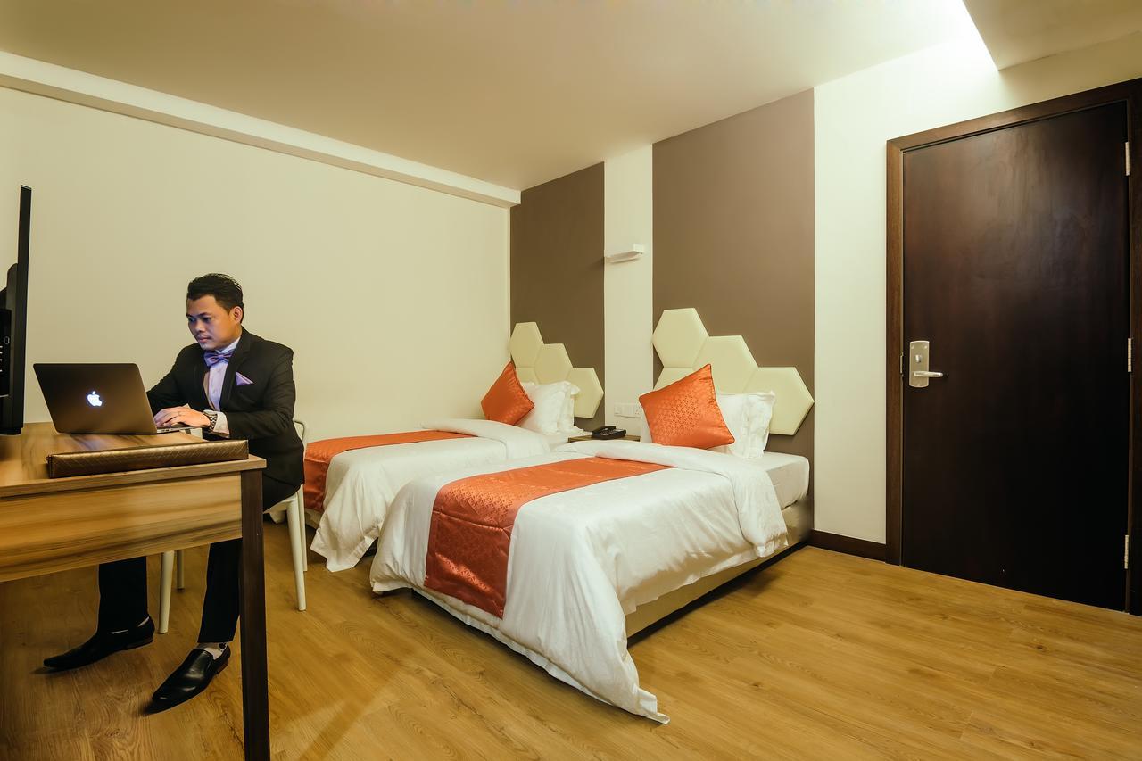 Memoire Hornbill Hotel Kuching Esterno foto
