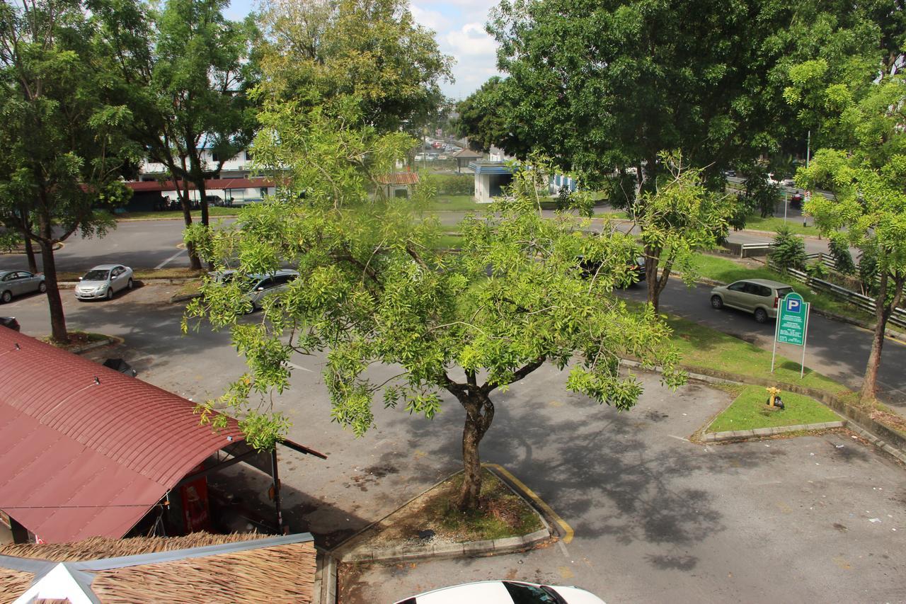 Memoire Hornbill Hotel Kuching Esterno foto