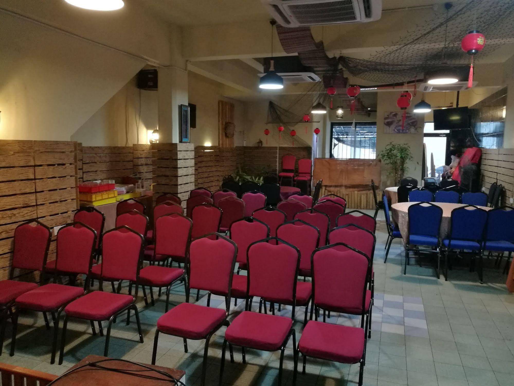 Memoire Hornbill Hotel Kuching Esterno foto