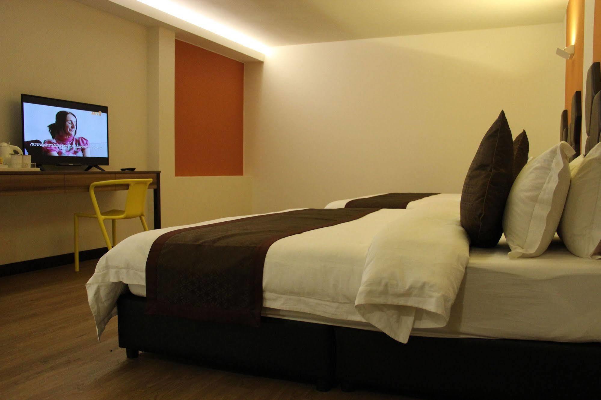 Memoire Hornbill Hotel Kuching Esterno foto